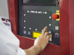 SmartPanel interface developers can create custom panel setups for different user groups. An unauthorized user would see the SmartPanel on the left while an authorized operator would have access to the controls on the SmartPanel on the right. Image courtesy of Augumenta Ltd.